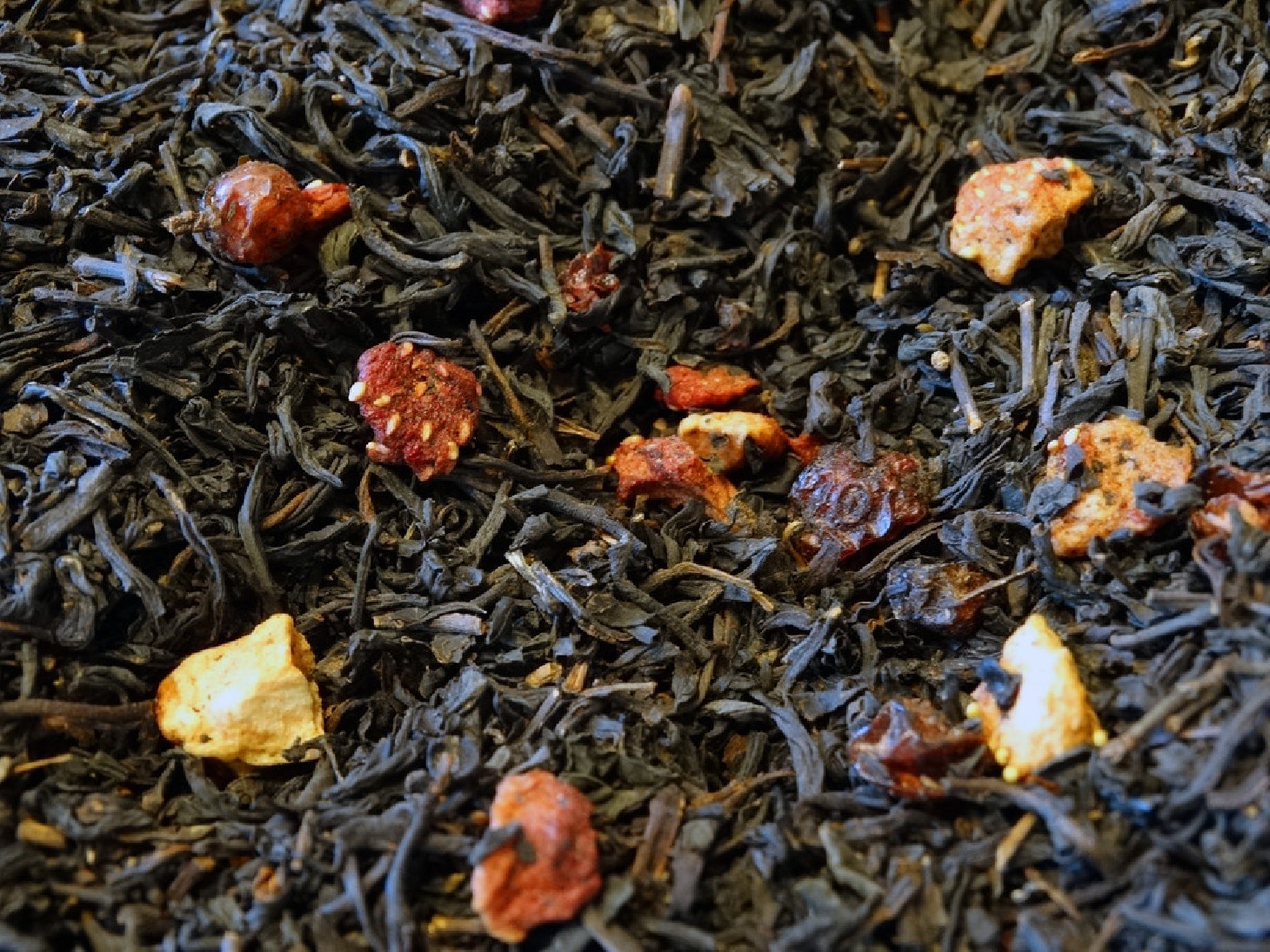 Flavoured black tea, raspberry, strawberry, redcurrant, cherry. Flavoured black tea, raspberry, strawberry, redcurrant, cherry.