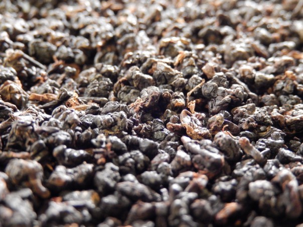 Formosa dark pearl oolong taiwan  rare thé bleu de prestige grand jardin d'exception sélectionné par tea & cie www.teacie.com