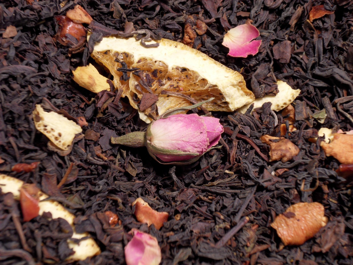 Great Oolong, citrus fruits, apples, roses