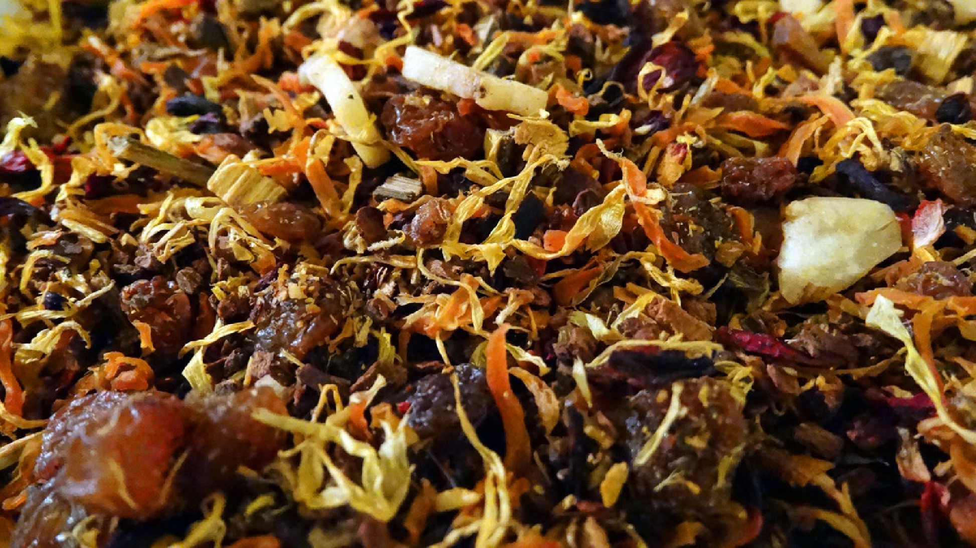 Infusion of fruits, Pineapple, Banana, Grape, Mango, Liquorice, Honey, Hibiscus, Cinnamon.