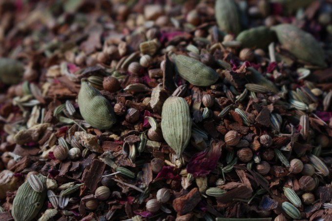 Liquorice, cinnamon, cardamom, coriander, fennel, ginger