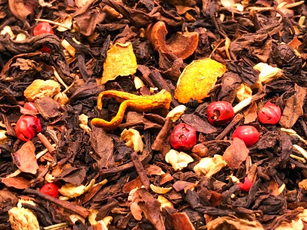 Christmas flavoured oolong, cocoa, spices, turmeric, orange peel