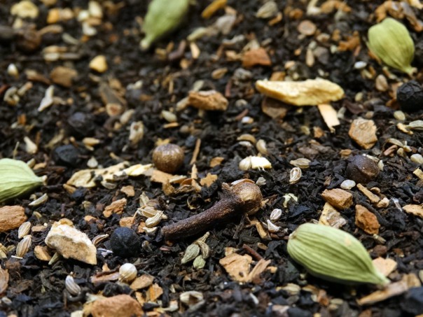 Traditional blend of broken black tea with spices.