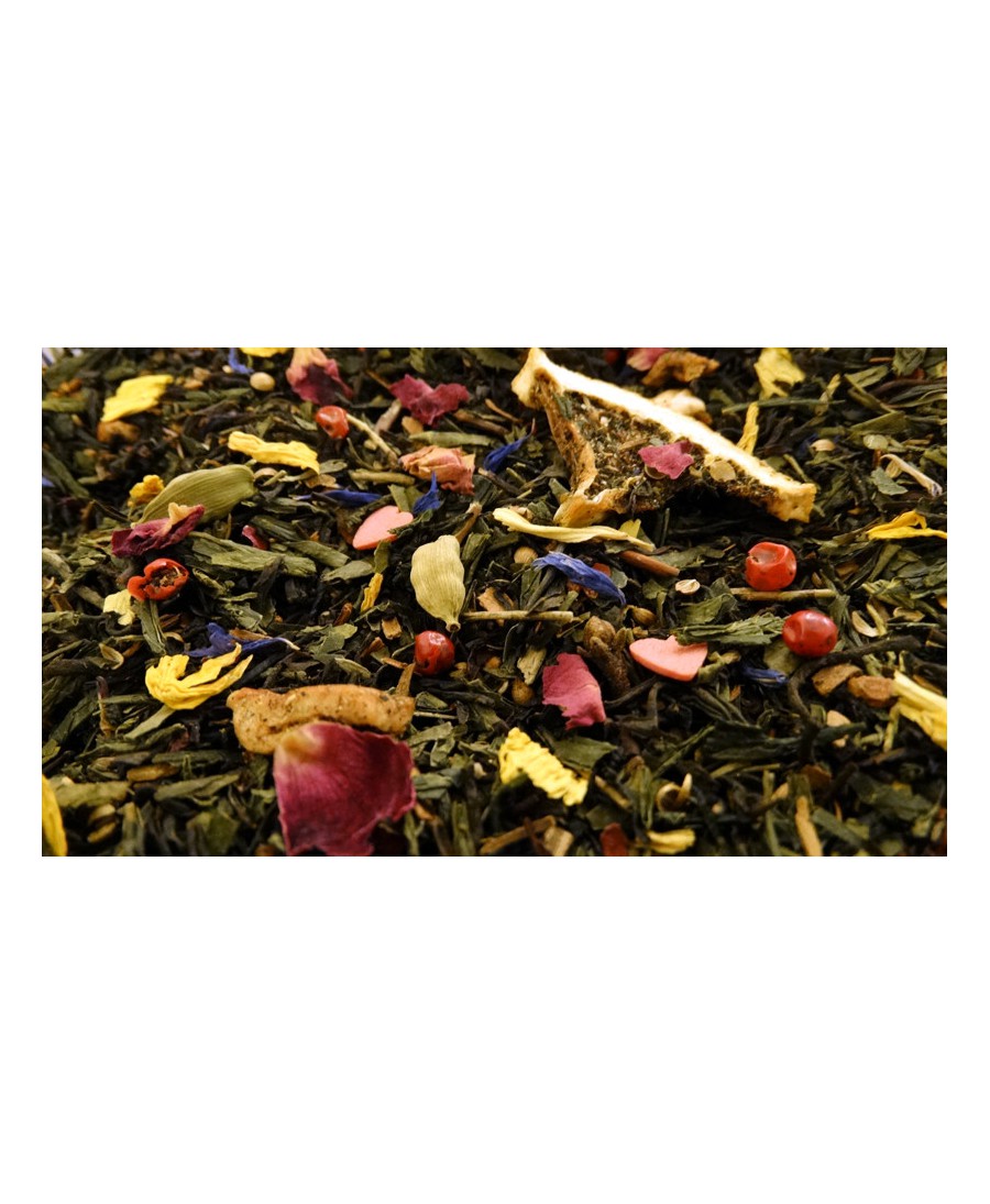 Flavoured green and black tea, apricot, mango, orange, apple, spices