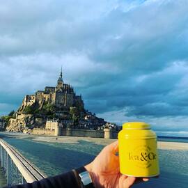 Nous sommes heureux des magnifiques voyages de la petite boîte jaune !
En vacances au Mont Saint-Michel pour prendre l’air #TeaAndCie #MontSaintMichel #The #TeaTime #Travel #teaetcie #bretagne